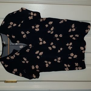 Ann Taylor, short sleeved flowered top, size M